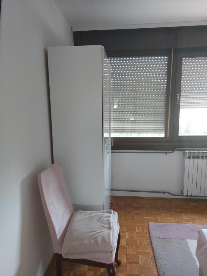 Apartman Laura ซาเกร็บ ภายนอก รูปภาพ