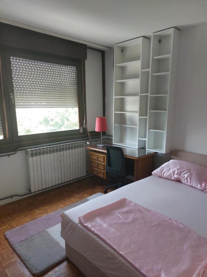 Apartman Laura ซาเกร็บ ภายนอก รูปภาพ